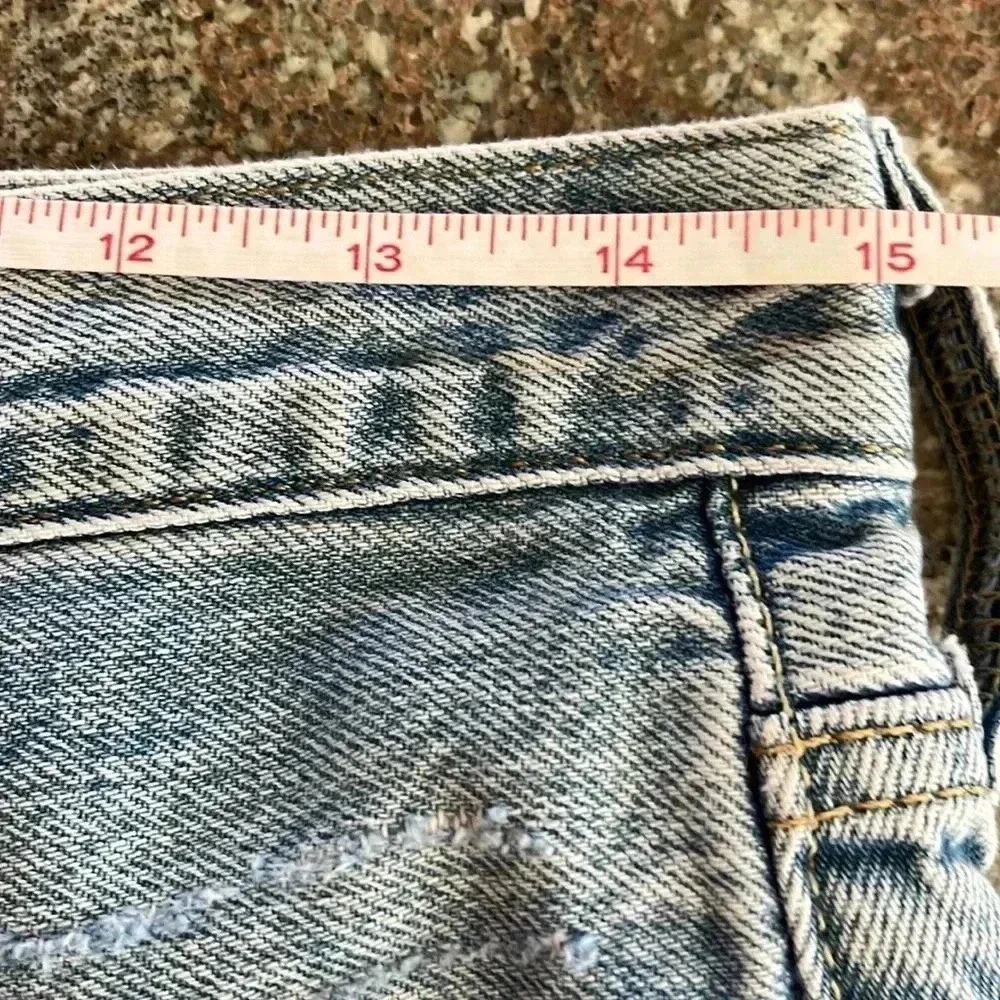 Levis 501 Women’s Cut Off Jeans Shorts Distressed Button Fly Sz 28 Light Wash 5”